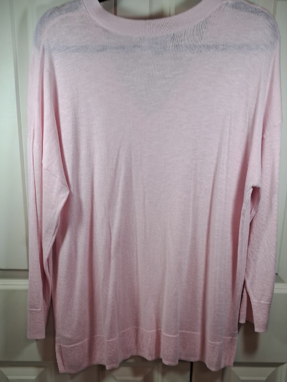 Banana Republic Pale Pink V-Neck Lightweight Sweater - Picture 7 of 7